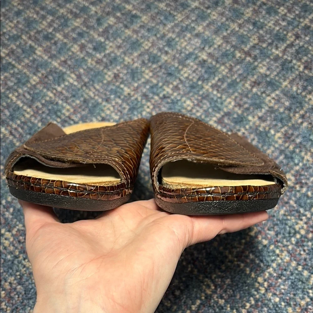 Finn Comfort Brown Men’s Slide Sandals